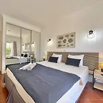Ee - With Pool And Garden Apartment *