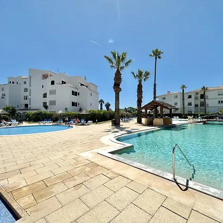 Ee - With Pool And Garden Apartment *