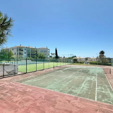 Apartment Ee - With Pool And Garden